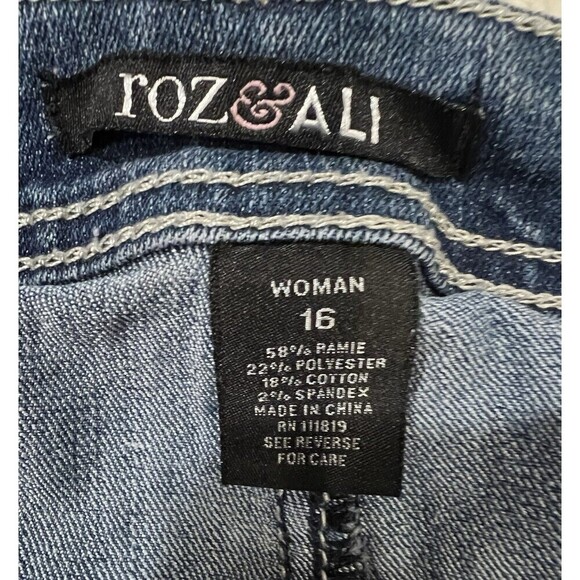 Roz & Ali Jeans Women's Size 16 Denim Crop Sequin Pockets - Picture 5 of 6